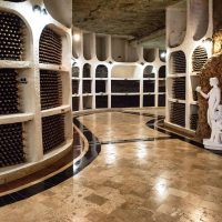Wine Tasting & Winery Tours
