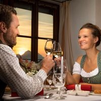 Food, Wine & Nightlife
