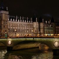 Ghost & Vampire Tours
