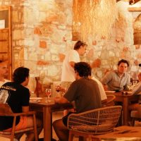 Wine Tasting & Winery Tours