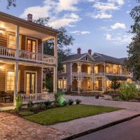 Holiday & Seasonal Tours